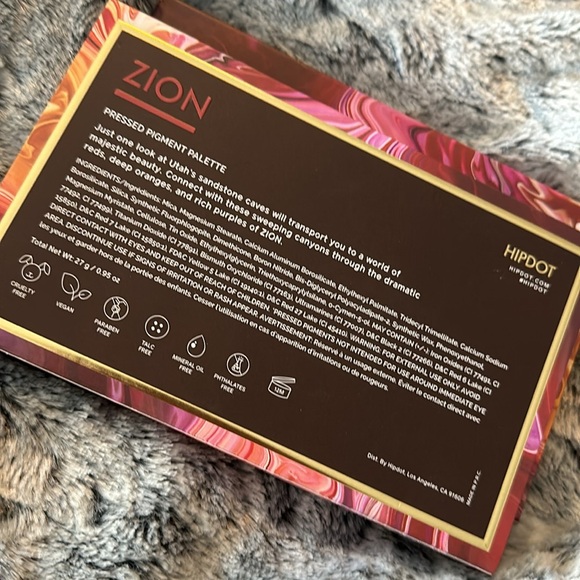 NIB - Zion Eyeshadow Pallete Hipdot - Picture 3 of 3